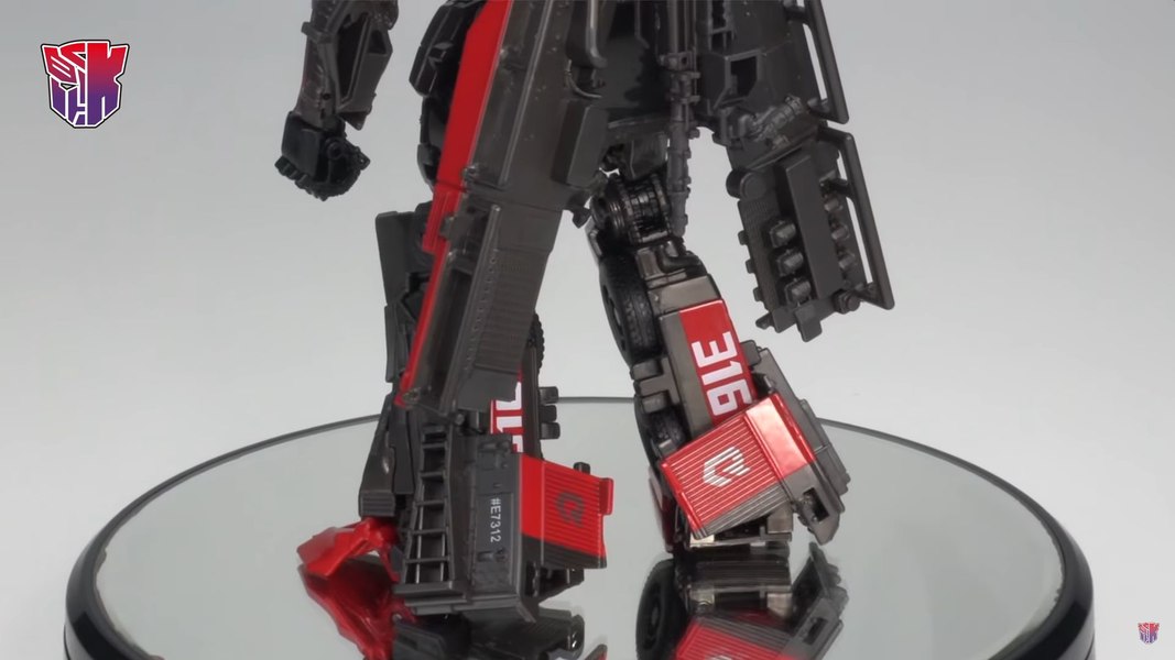 Studio Series 61 Sentinel Prime Video Review And Images  (17 of 20)